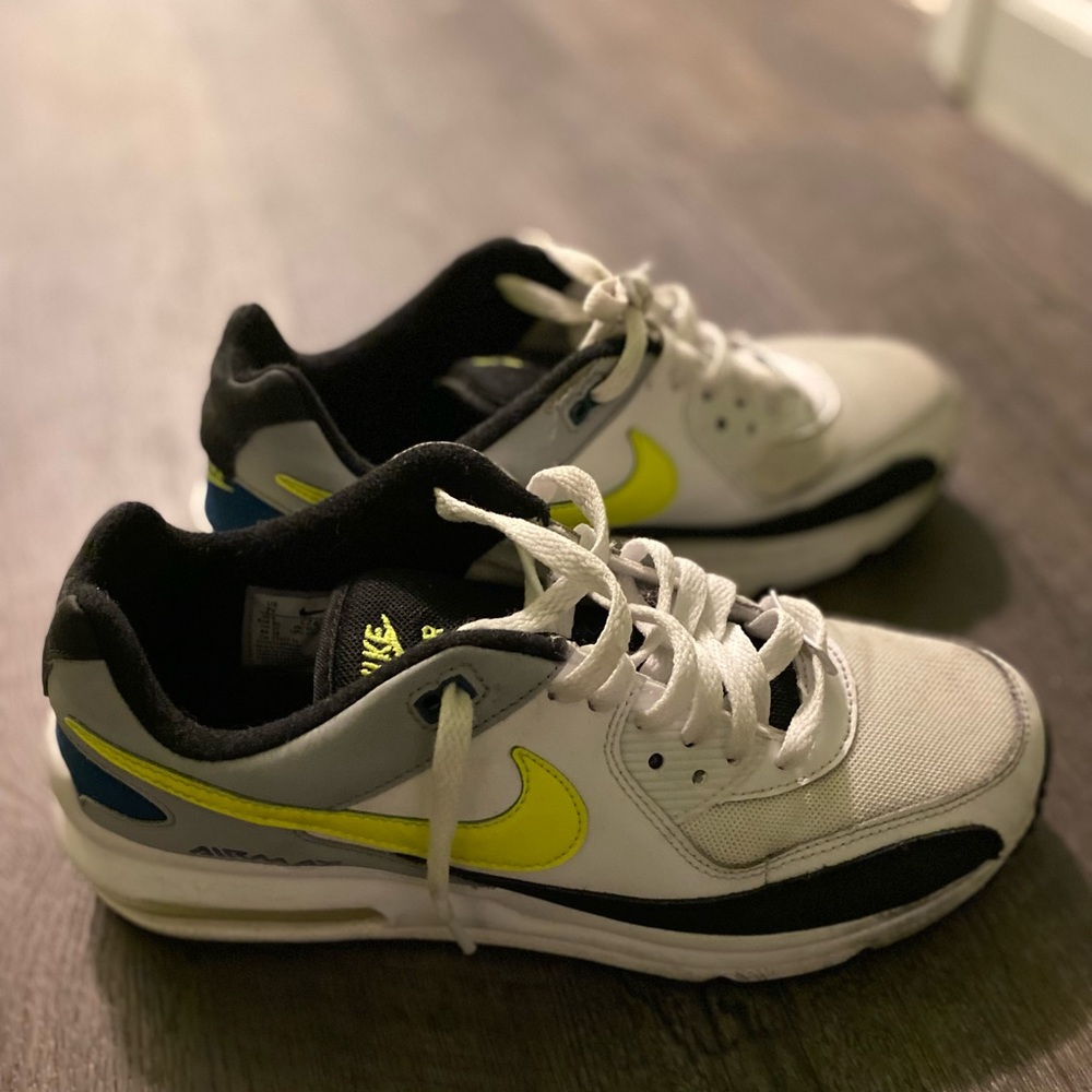 Nike AirMax Youth Size 7